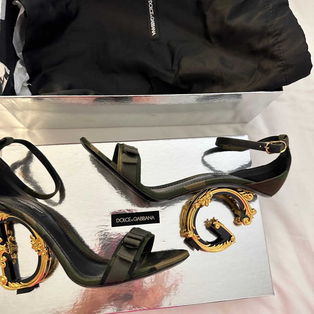 Dolce & Gabbana Military Heels 40 - Picture 5 of 7